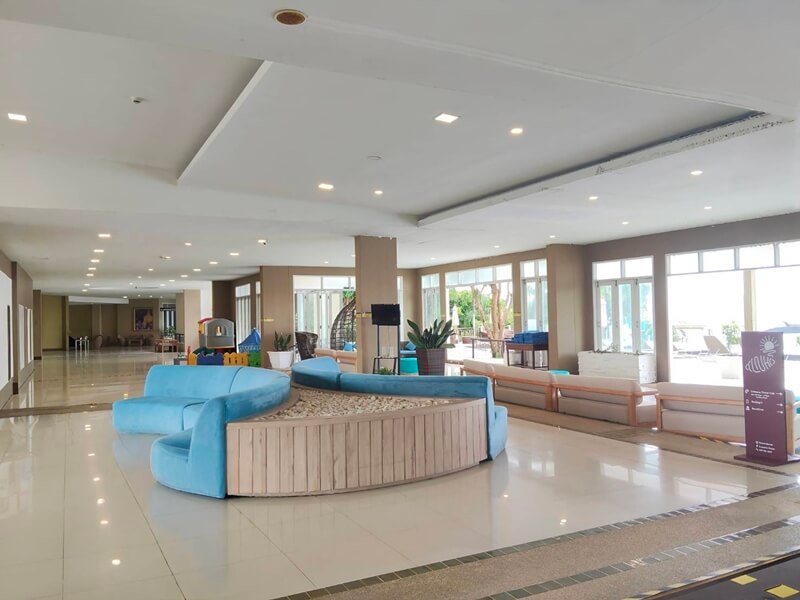 Royal Phala Cliff Beach Resort & Spa : Lobby
