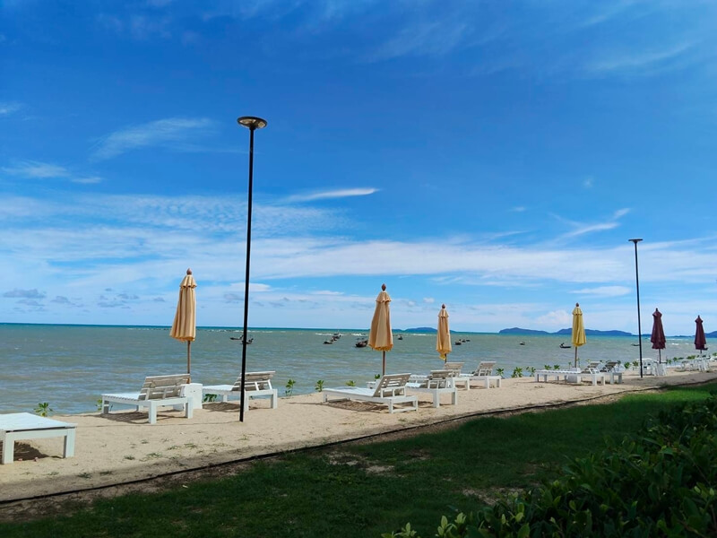 Royal Phala Cliff Beach Resort & Spa : Beach Area