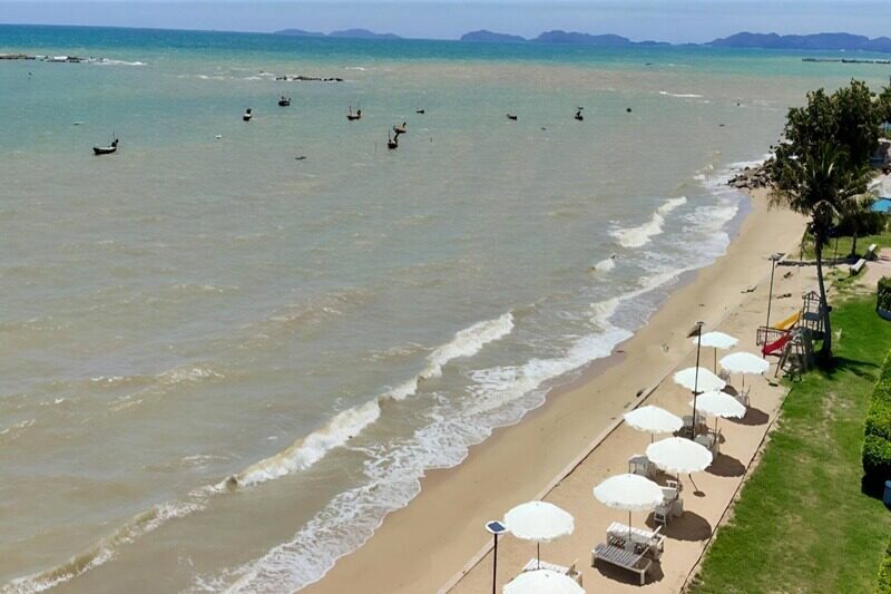 Royal Phala Cliff Beach Resort & Spa : Beach Area